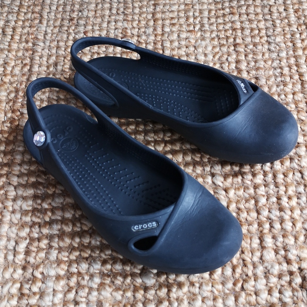 CROCS Slip On Flats Size 6